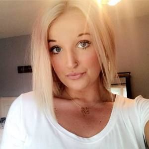 Meet your Posher, Ronni